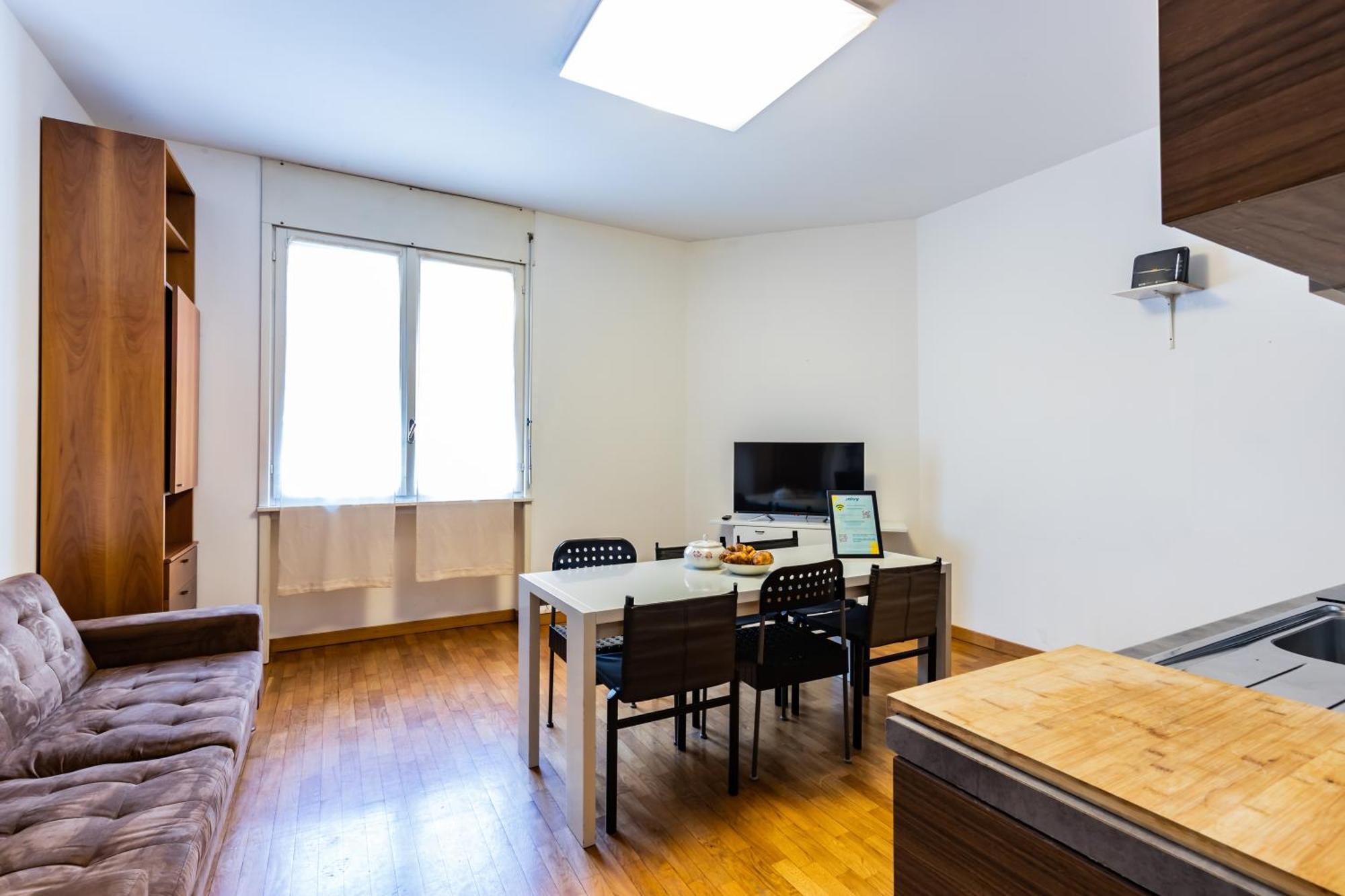 Joivy Apartments By The Lake Como Exterior photo